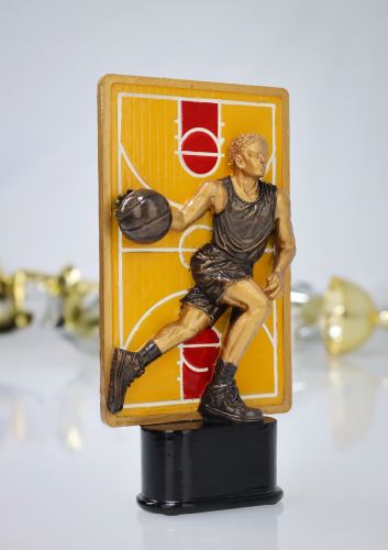 RFST3063/BR/Y - Figúrka odlievaná basketbal H-23 cm